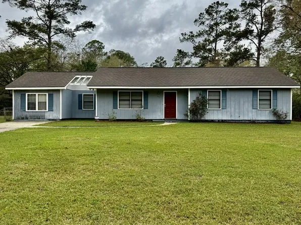 571 Huckleberry Ln, Hinesville, GA 31313