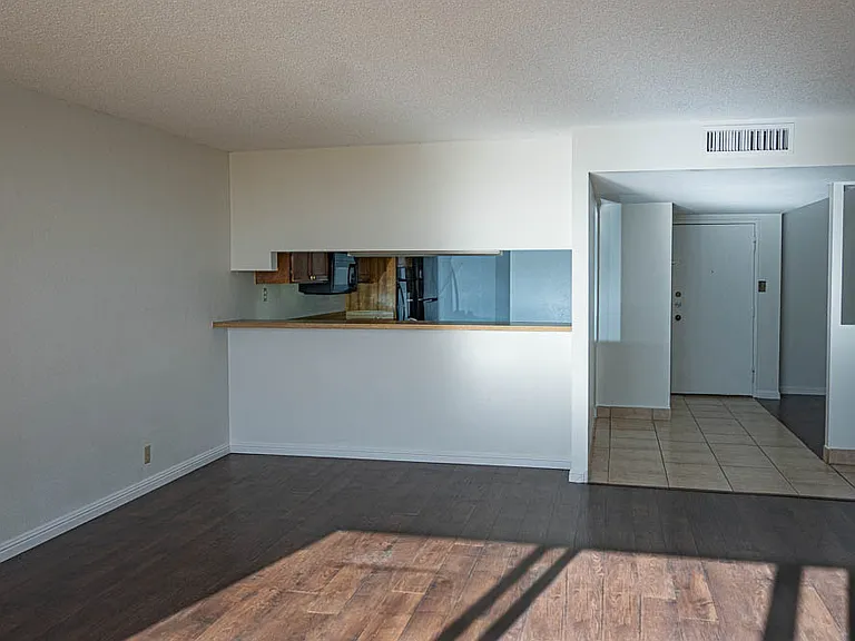 750 S Royal Crest Cir #323 — Photo 12