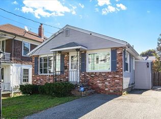 25 Sherwood St, Providence, RI 02904