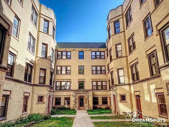 2nd image of 7325 S East End Ave APT 1R