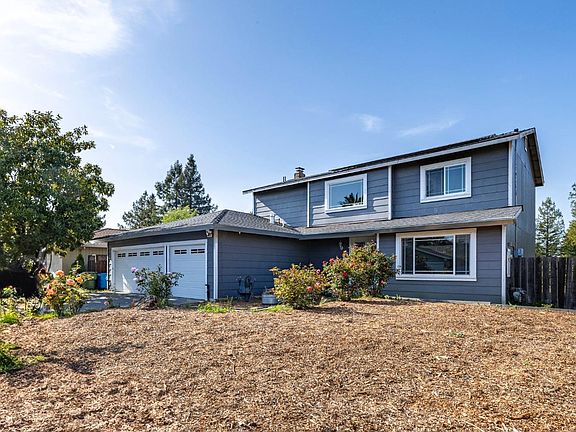 2nd image of 4673 Fairway Drive