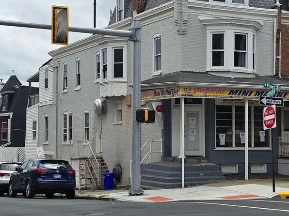 569 N Front St #1