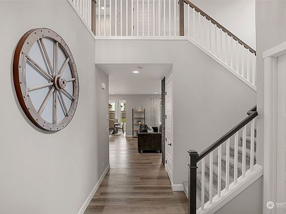3rd image of 12643 176th Street E