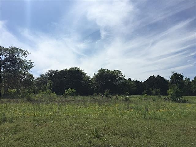 2nd image of 10800 Vista Heights Dr