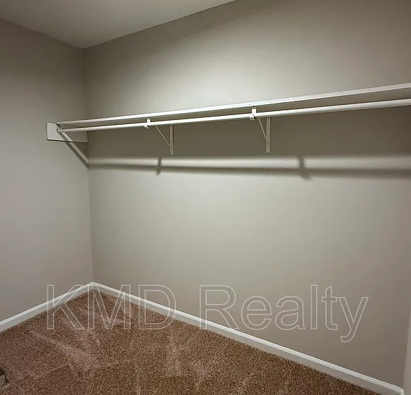 702 Farmhurst Dr #G — Photo 9