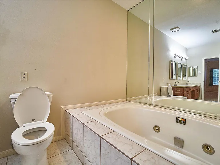 2816 Holly Hall St — Photo 13