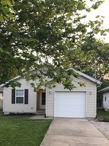 1929 N Hillcrest Ave, Springfield, MO, 65802