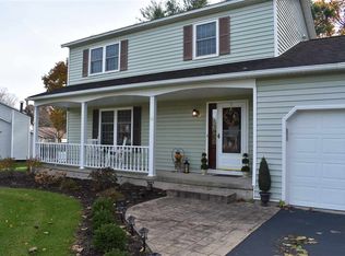 38 Gloucester St, Clifton Park, NY 12065