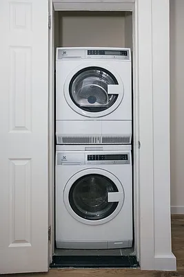 Rented by Bold New York | media 23