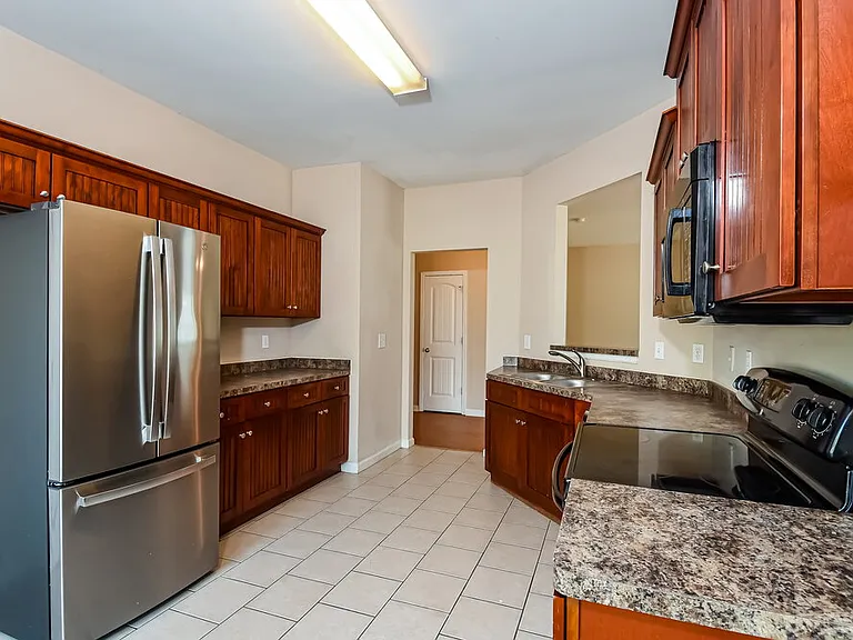 16 Rosen St NW — Photo 8