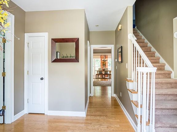 5th image of 4440 Oliver Ln