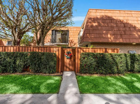 749 Buttonwood Lane, Boynton Beach, FL 33436