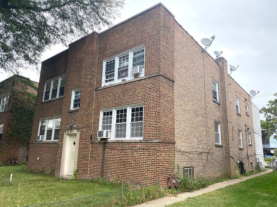 1st image of 6621 N Seeley Ave #2S