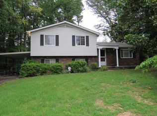 950 Arch Hill Dr, North Chesterfield, VA 23236
