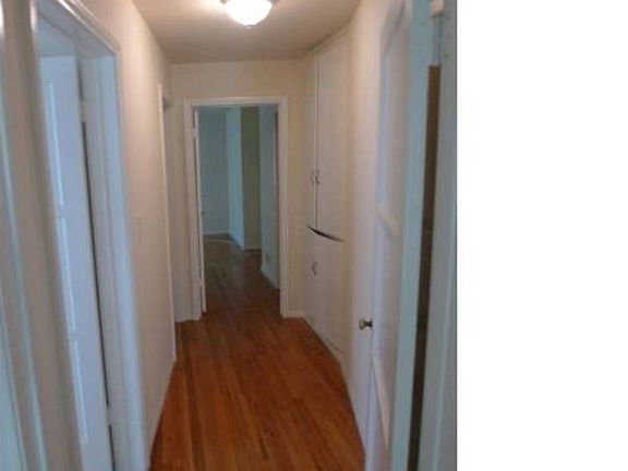 3rd image of 1833 N Beverly Glen Blvd