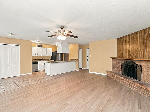 4th image of 2255 Goldleaf Ct