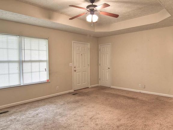 3rd image of 3440 Southridge Blvd