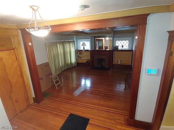 2nd image of 1869 Grasmere Ave