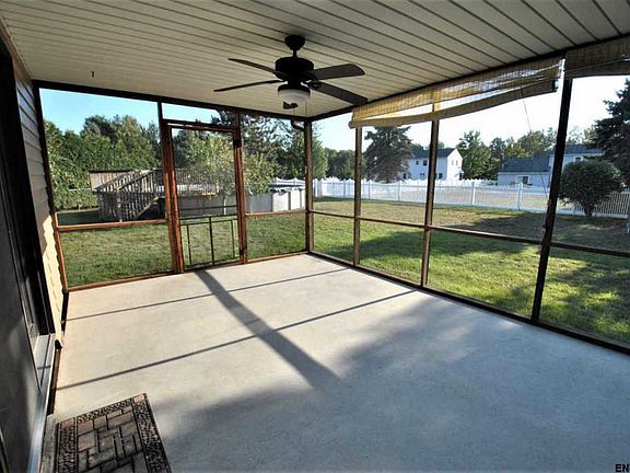 5th image of 3 Evergreen Ct