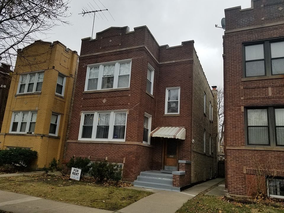 1st image of 5418 N Christiana Ave #1