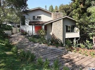 1045 Inverness Dr, La Canada Flintridge, CA 91011