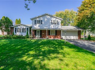 5 Sudbury Dr, Rochester, NY 14624