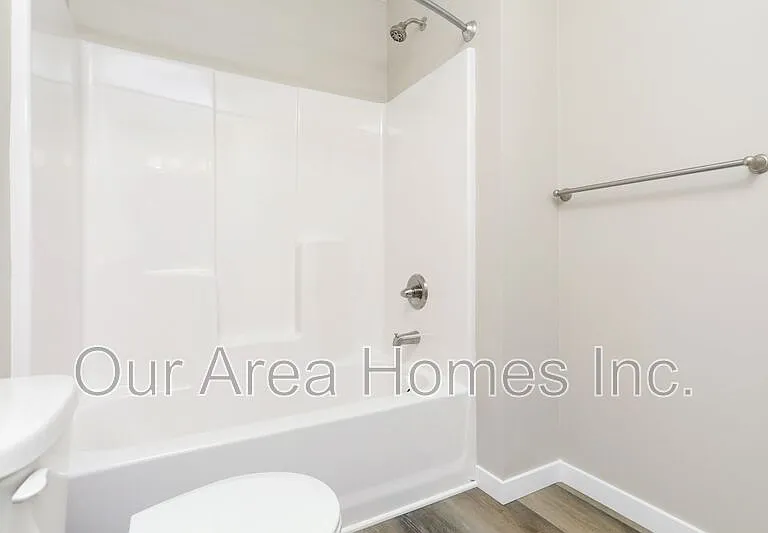 6020 Manchester Ave NE — Photo 10