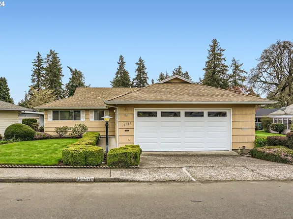 16180 SW King Charles Ave, King City, OR 97224
