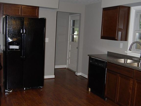 4th image of 6102 Morning Glory Ln