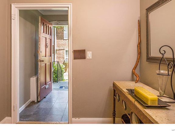 5th image of 14 Soundview Ave APT 59