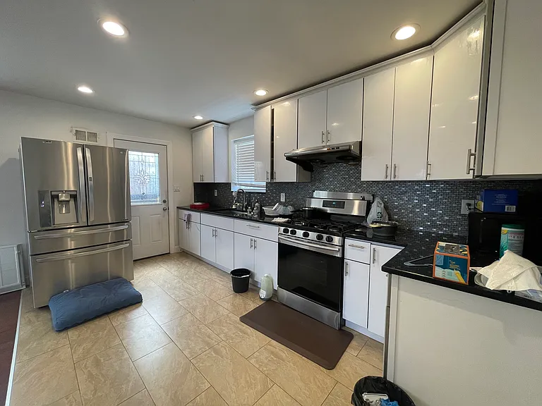 2820 Guilford St — Photo 4