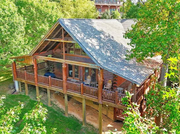 3620 Moonshine Way, Gatlinburg, TN 37738