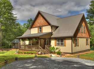 308 Chestnut Gap Ln, Blue Ridge, GA 30513