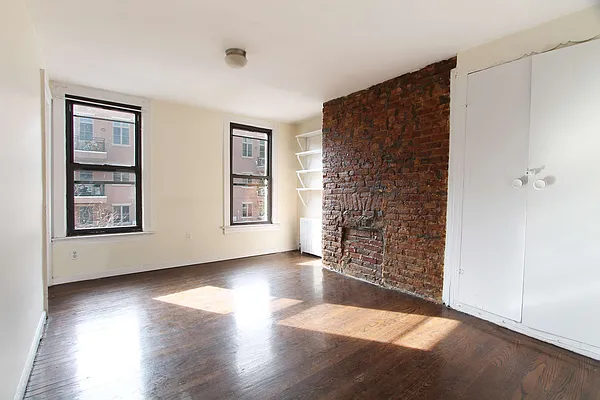 Rented by Compass | media 34