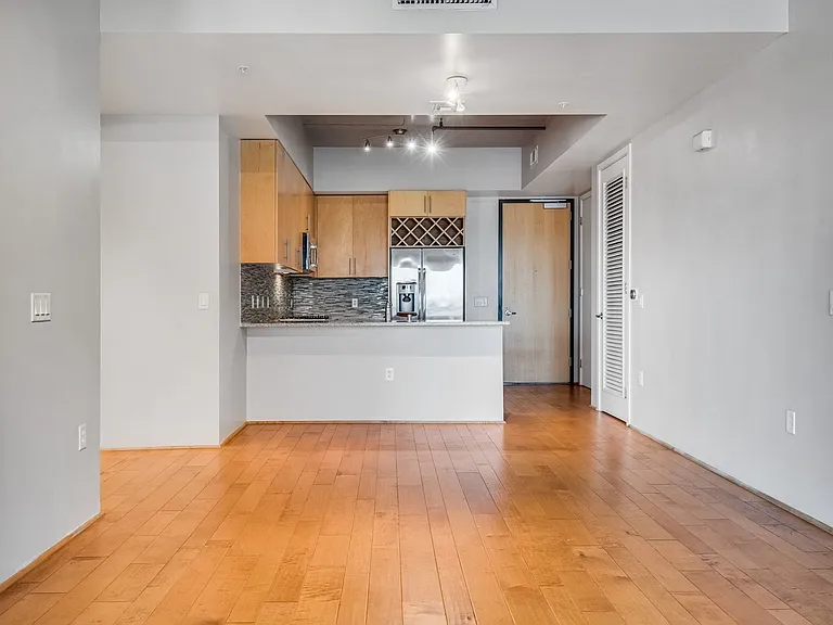 353 E Bonneville Ave #365 — Photo 7