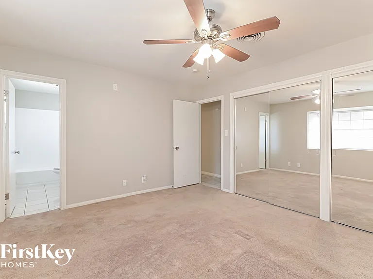 518 E Fairway Rd — Photo 9