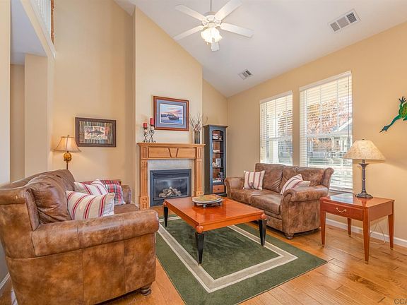 5th image of 137 Fieldstone Dr #20/5