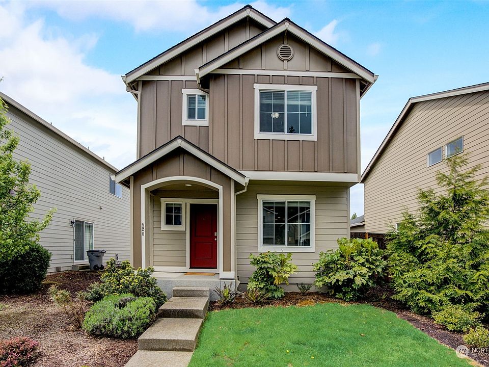 1st image of 520 NE 138th Place