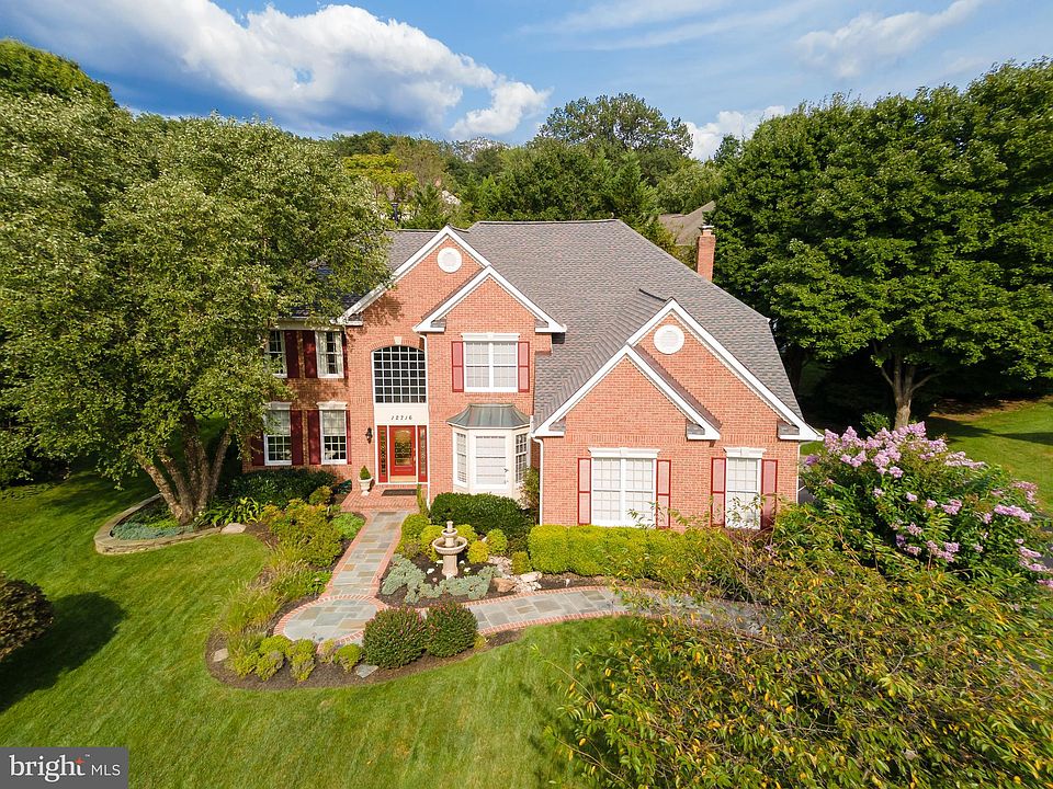 1st image of 12716 Autumn Crest Dr