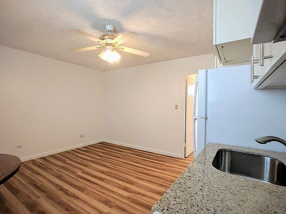 5th image of 236 Liliuokalani Ave APT 502