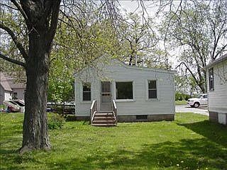 2nd image of 1918 River Terrace Dr
