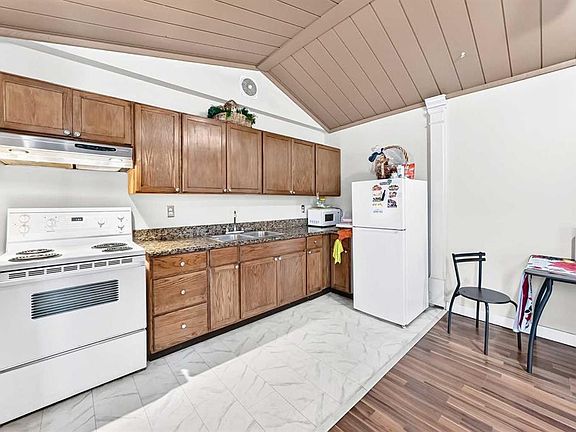 5th image of 5404 S 10th Ave SE #130