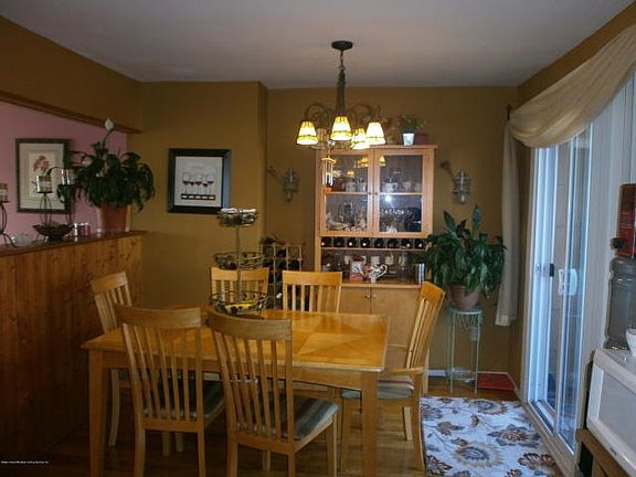 5th image of 2982 Hylan Blvd
