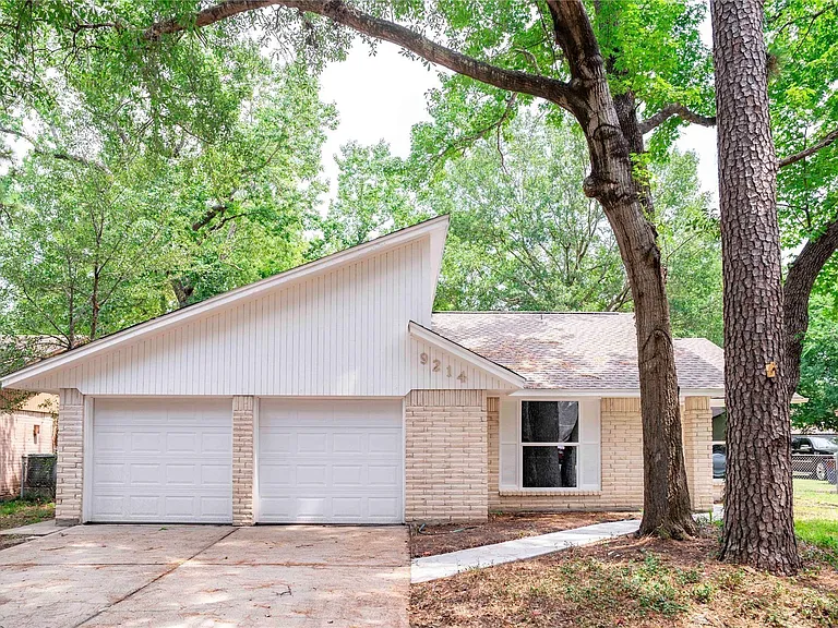 9214 Woodland Oaks Dr — Photo 4