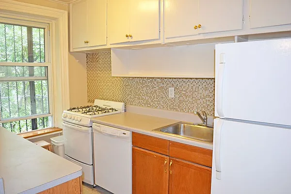 Rented by Dwell Residential Inc | media 16