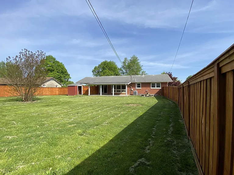 1338 W Vine St — Photo 8