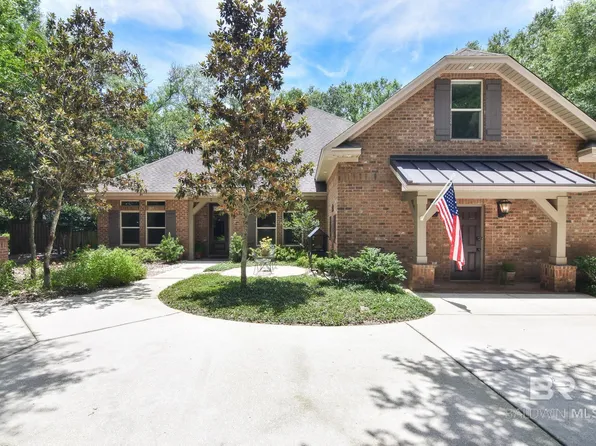1 Greenbrier Ln, Fairhope, AL 36532