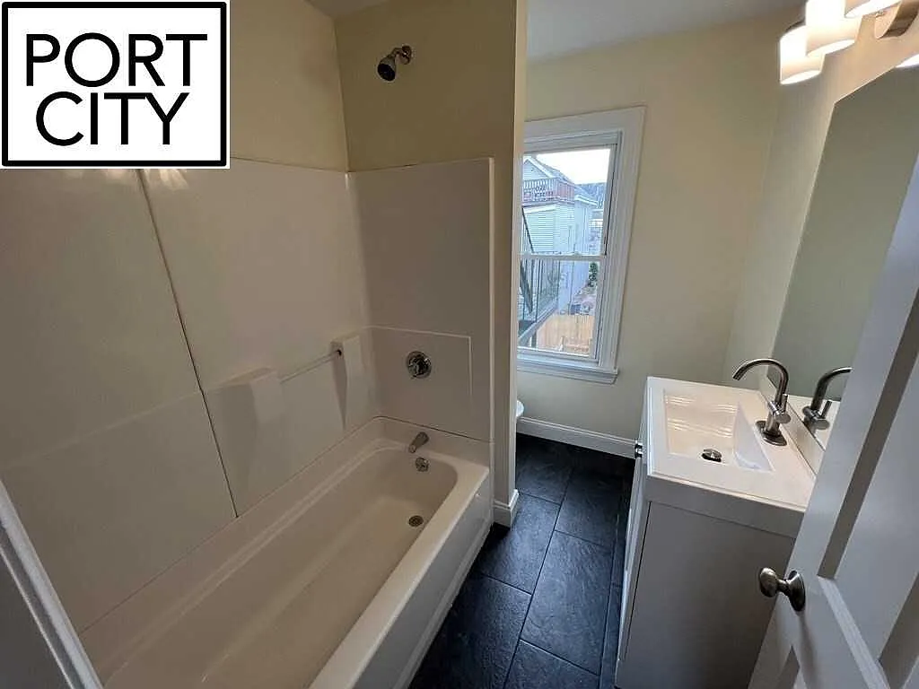 4 bed, $4,800 — Photo 3