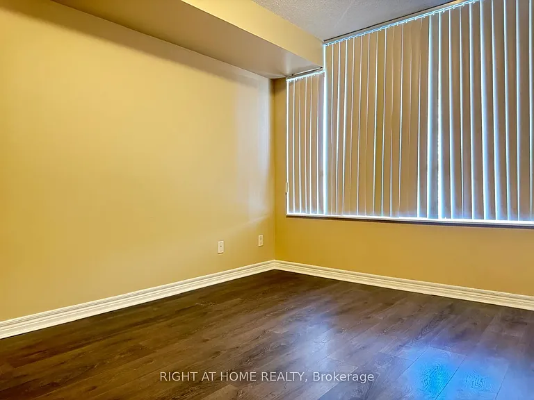 310 Burnhamthorpe Rd W #2101 — Photo 26