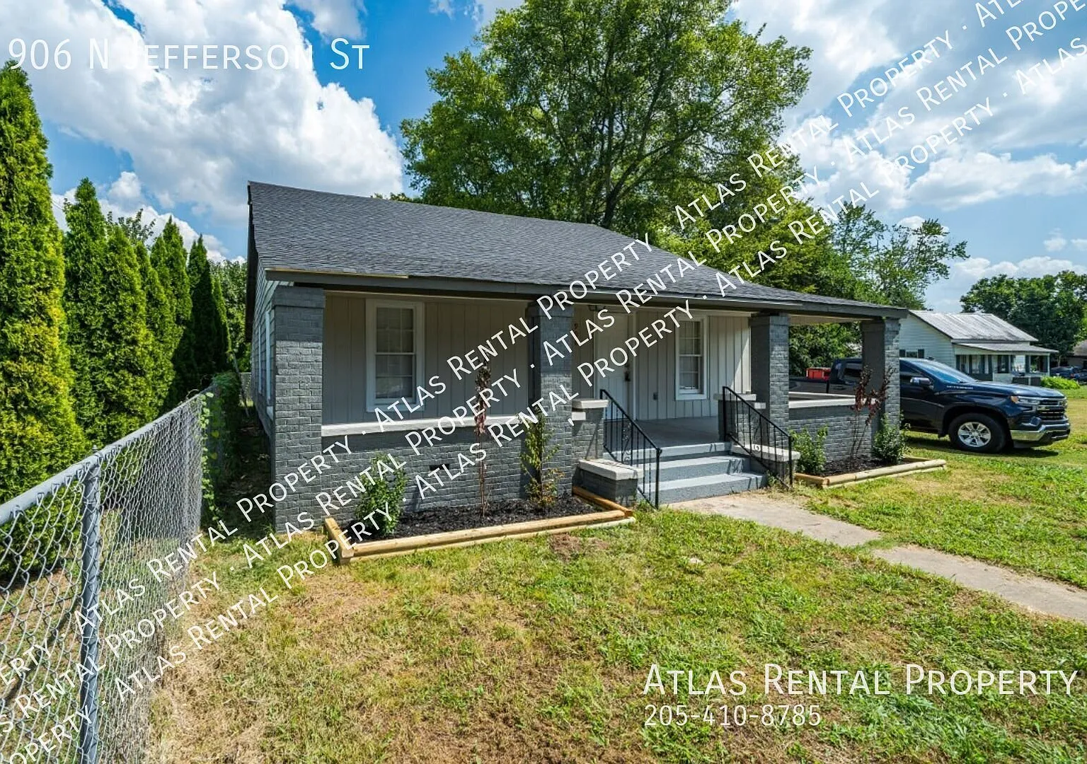 3 bed, 2.0 bath, 1500 sqft, $1,475 — Photo 2